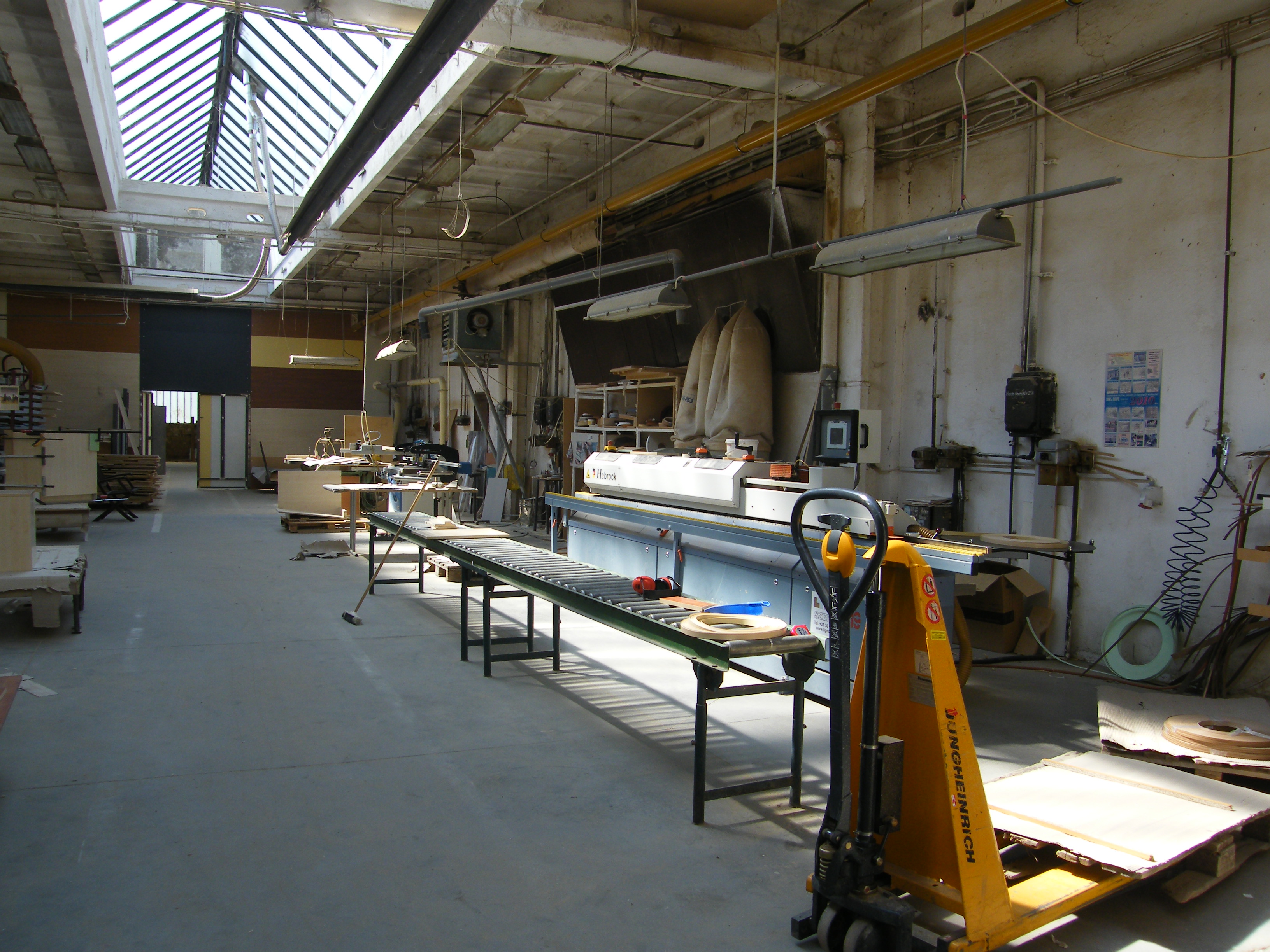  Faipari élzárógép 