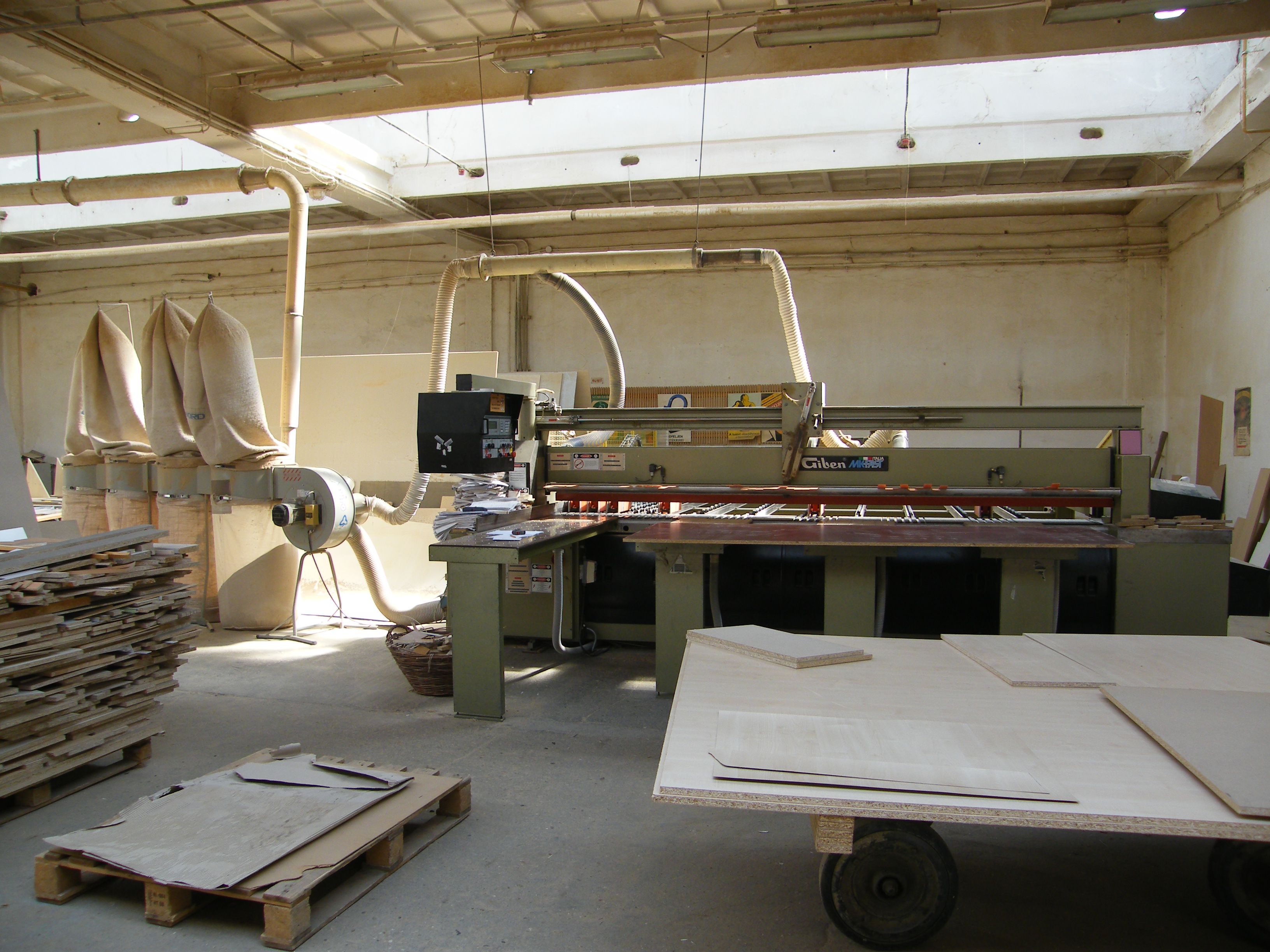  Tábla felosztó fűrész 